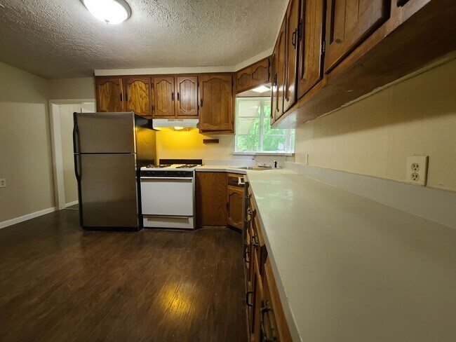 Building Photo - Great 3/2 Single Family Home in Casa Linda