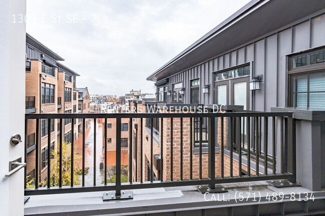 Building Photo - 1309 E St SE
