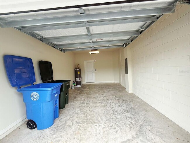 Building Photo - 393 Meadowland Pt
