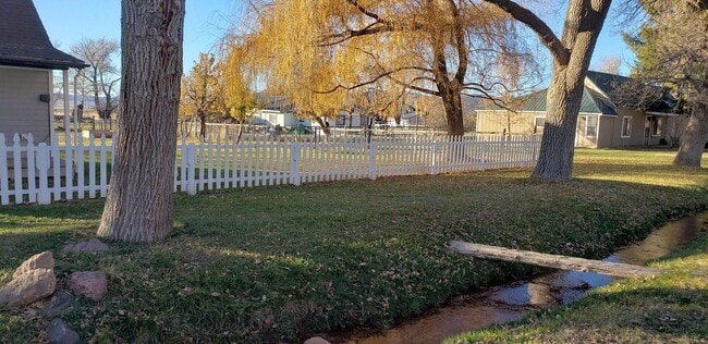 Building Photo - Cute home in Paragonah