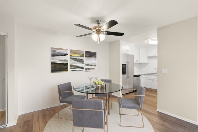 Interior Photo - Parkview Palms
