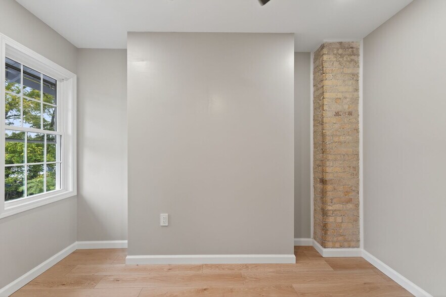 Building Photo - 1123-1125 S Ohio Ave