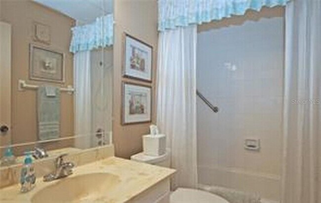 Building Photo - 221 Cedarwood Cir