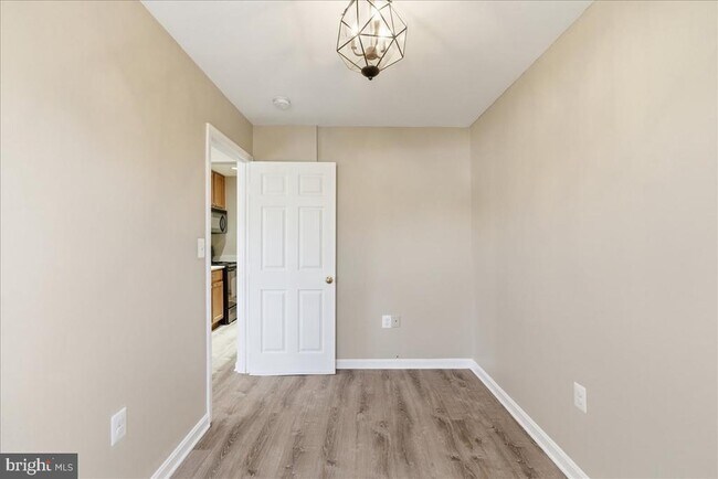 Building Photo - 100 Westwick Ct