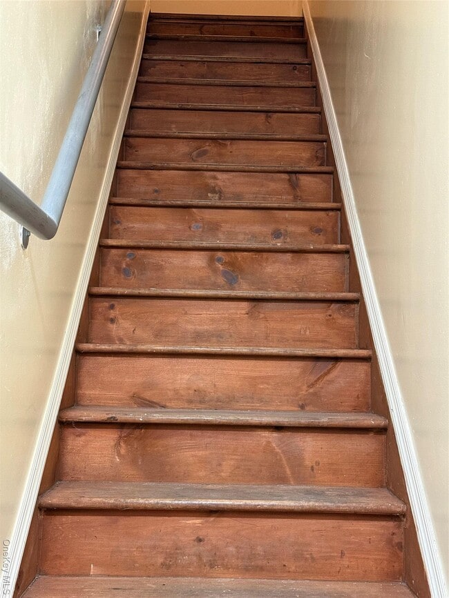 Building Photo - 176-06 Jamaica Ave