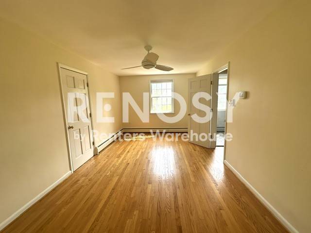 Building Photo - 14697 Roxbury Rd