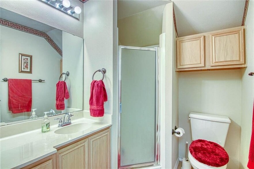 Bathroom 2 - 714 Saint Lucy Dr