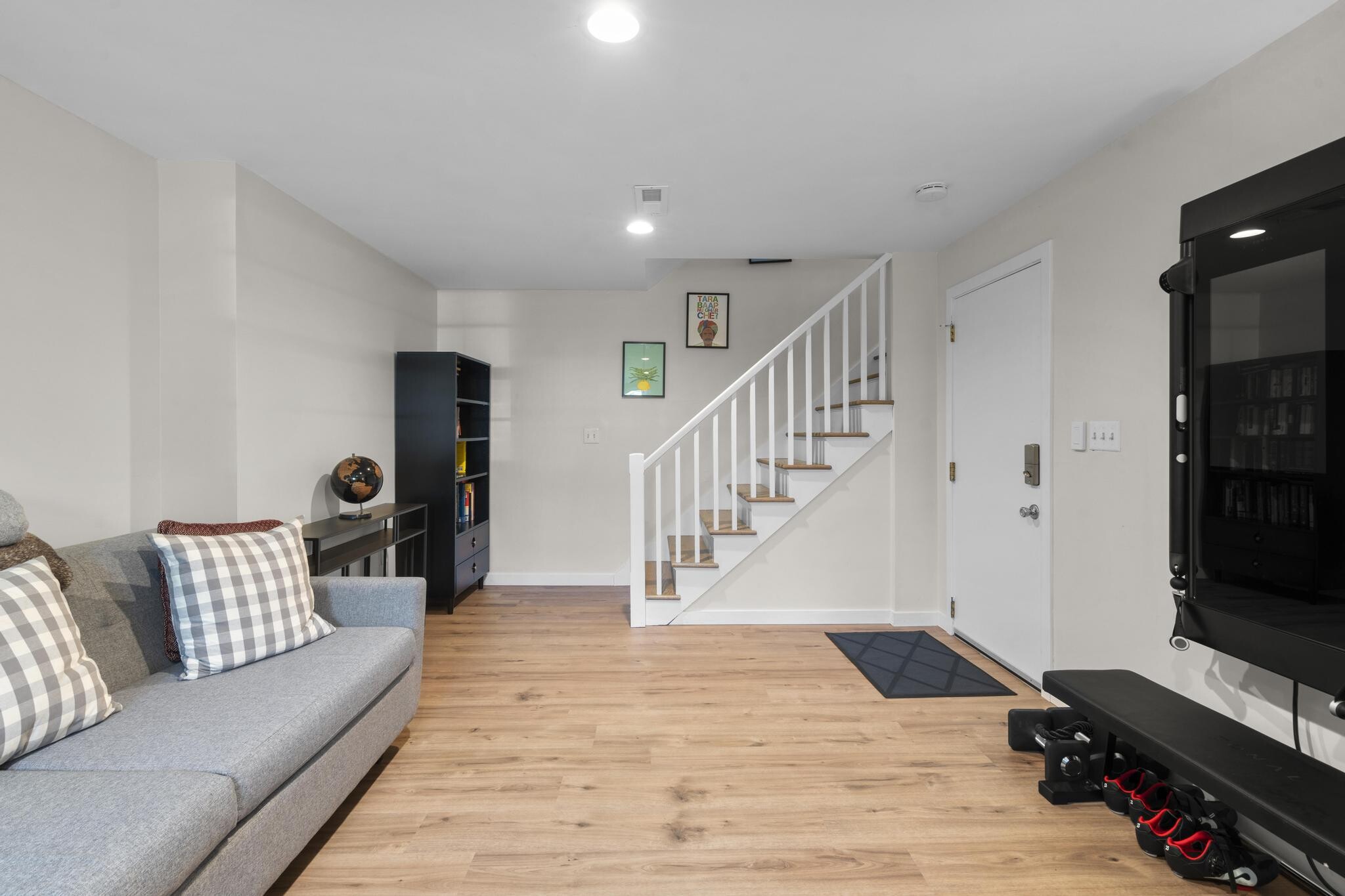 Building Photo - 26 Linden St