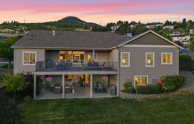 Building Photo - 4432 Vista Pointe Dr