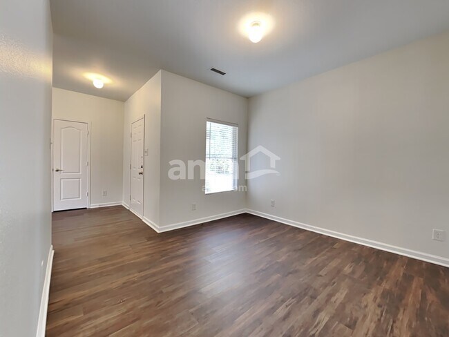 Building Photo - 308 Ranlo Ave