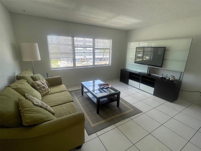 Building Photo - 1420 Atlantic Shores Blvd
