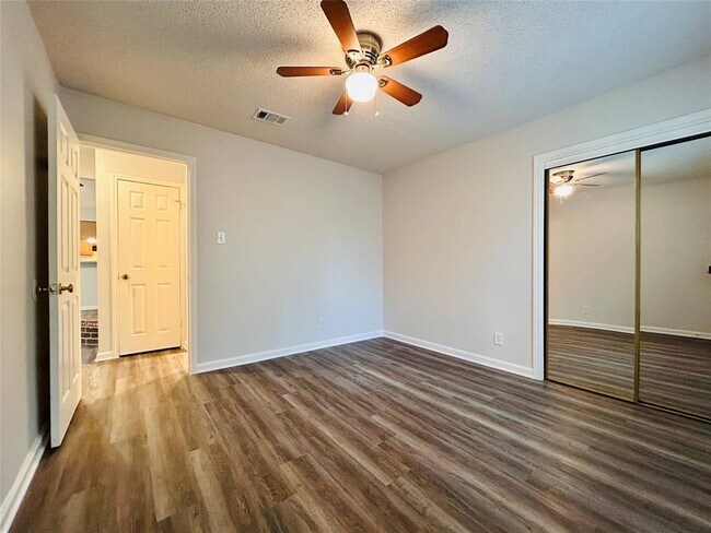 Building Photo - 9317 Kempler Dr