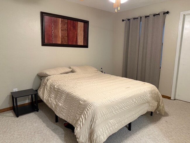 Building Photo - 7200 SW 8th Ave