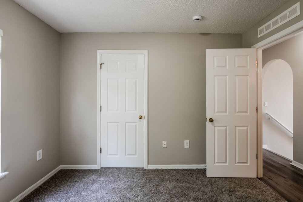 Building Photo - 2987 Elbib Dr