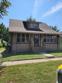 Building Photo - 2021 Avenue D