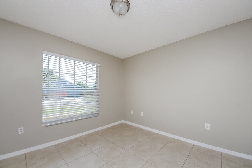 Building Photo - 818 San Jose Ct