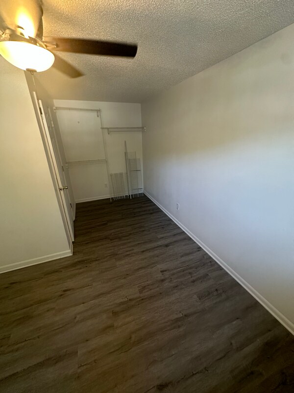Building Photo - 1827 Gates Dr W