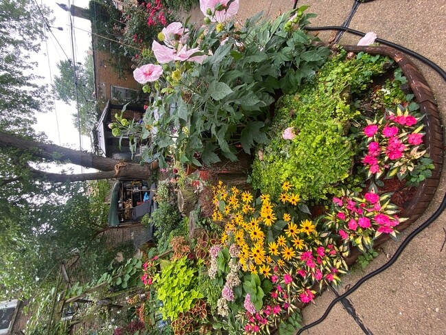 Building Photo - 3078 N Davlin Ct