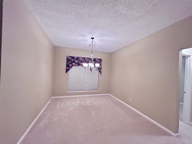 Building Photo - 10011 Territory Ln