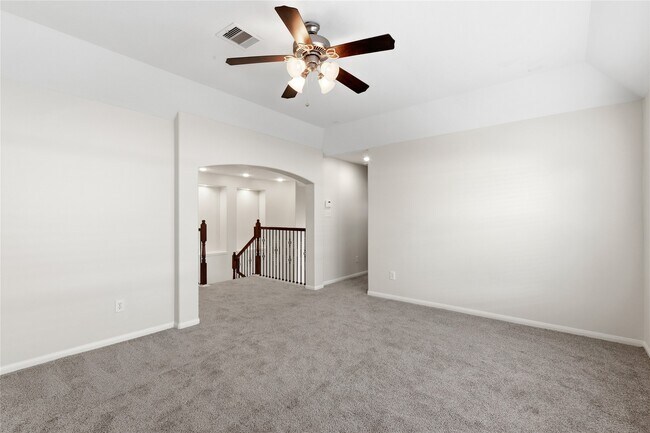 Building Photo - 6211 Stone Hill Rd