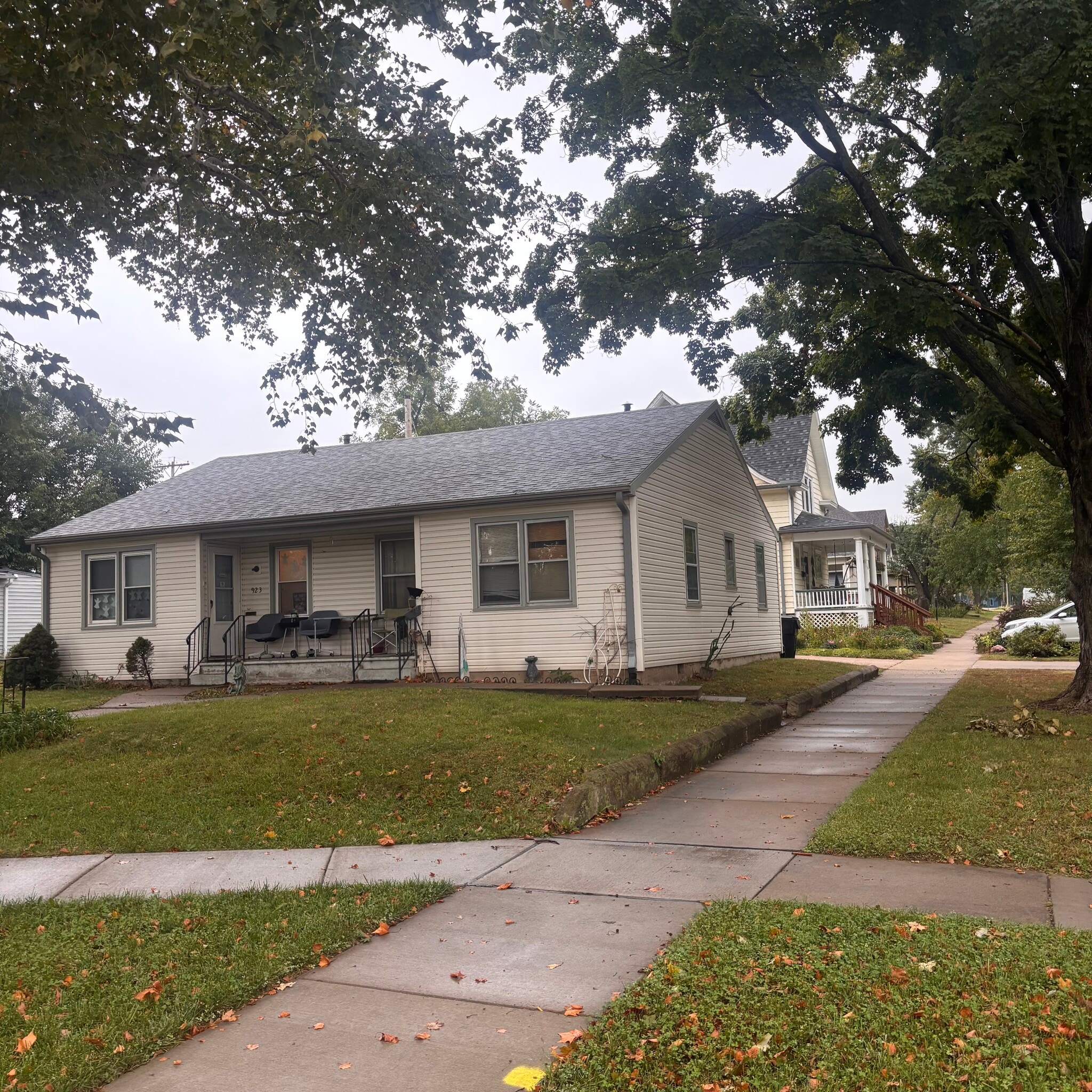 Building Photo - 923 SW 8th Ave