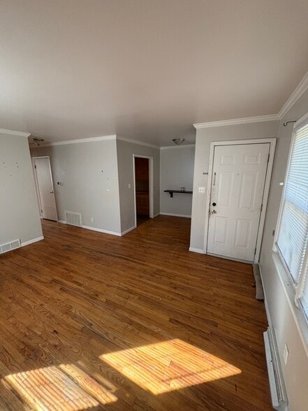 Building Photo - 923 SW 8th Ave