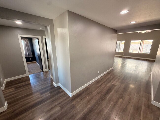 Building Photo - Renovated 5-Bedroom Corner Lot Home with Luxury Upgrades