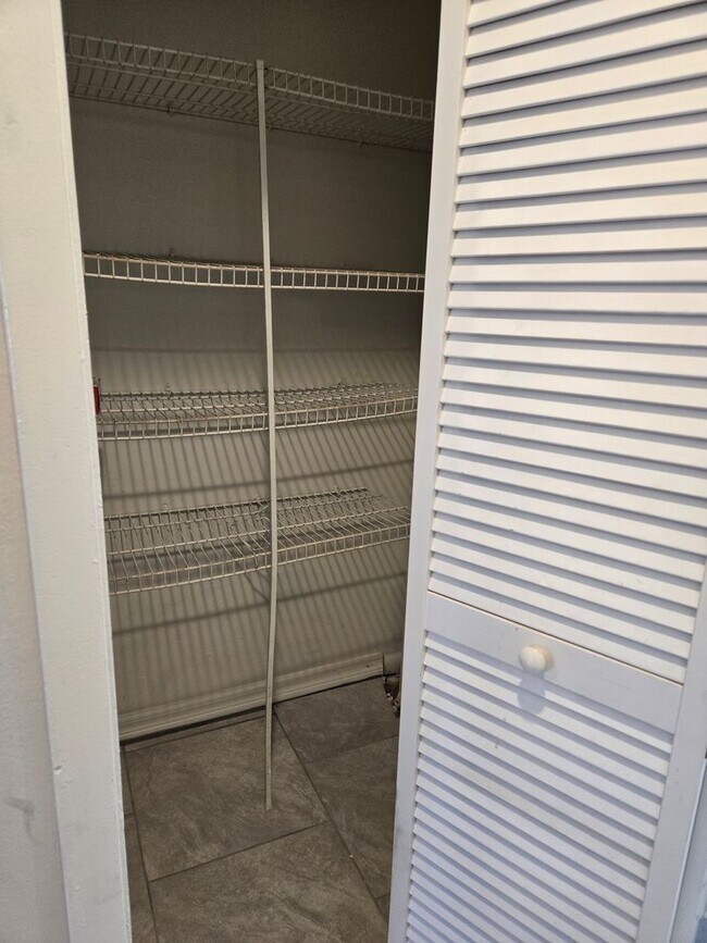 Building Photo - 1300-1306 Melody Ln