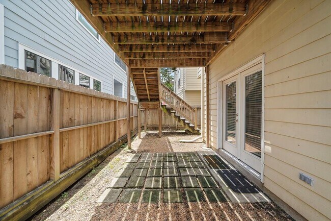 Building Photo - 5319 Nolda St