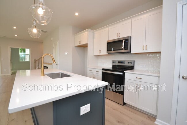 Building Photo - 1226 Bessie Ct