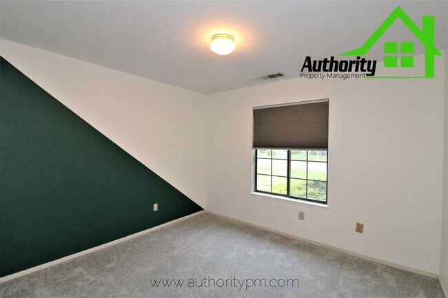 Building Photo - 3610 Sunwood Dr