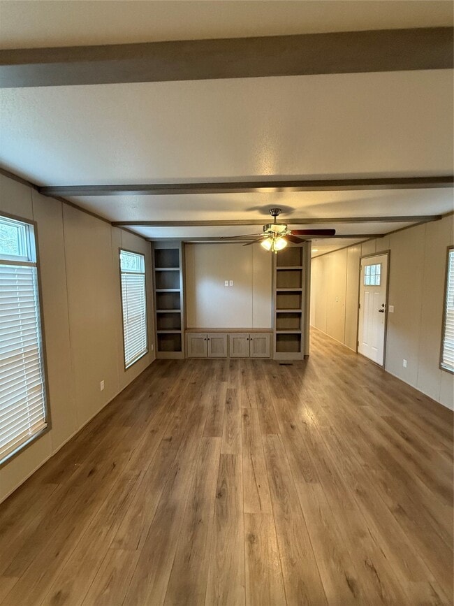 Building Photo - 327 County Rd 2296