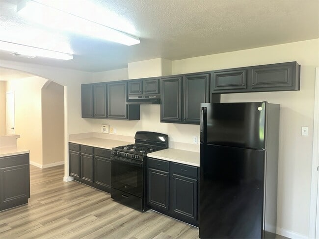 Building Photo - 6526 Dogwood Park Ln