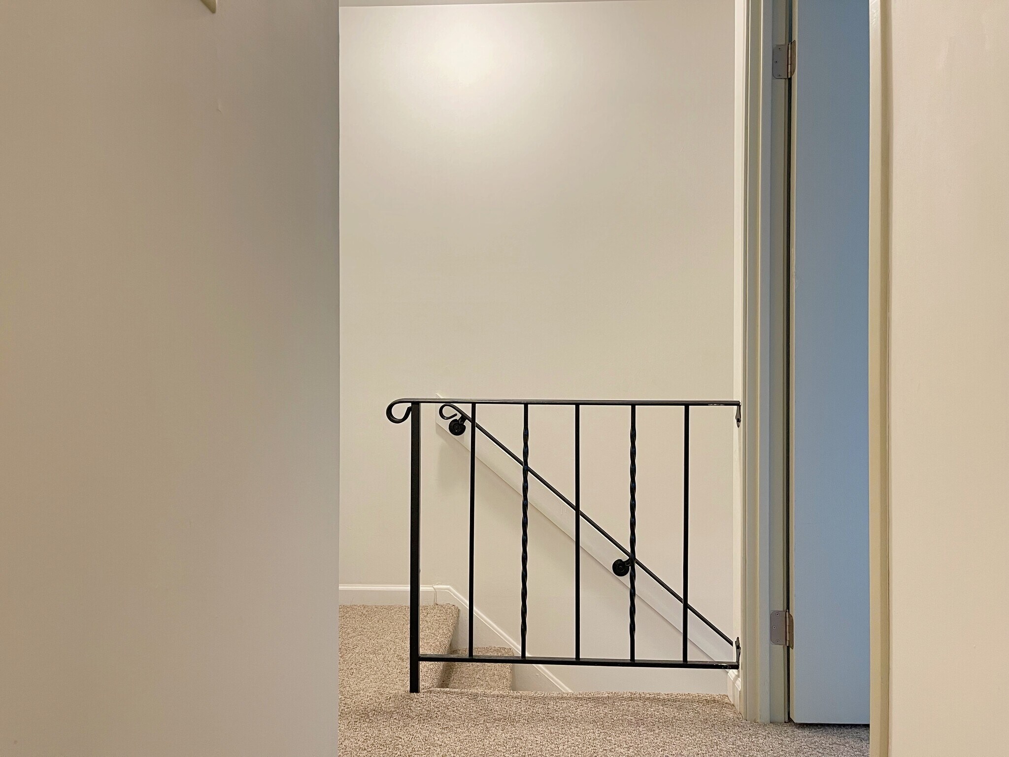 Building Photo - 206 Village Walk