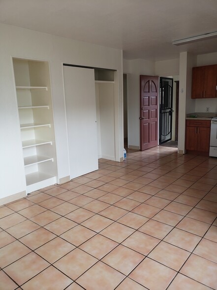 Building Photo - 1915 Ulana St