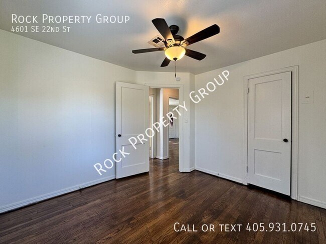 Building Photo - 4601 SE 22nd St