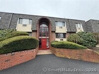 Building Photo - 309 High Path Rd