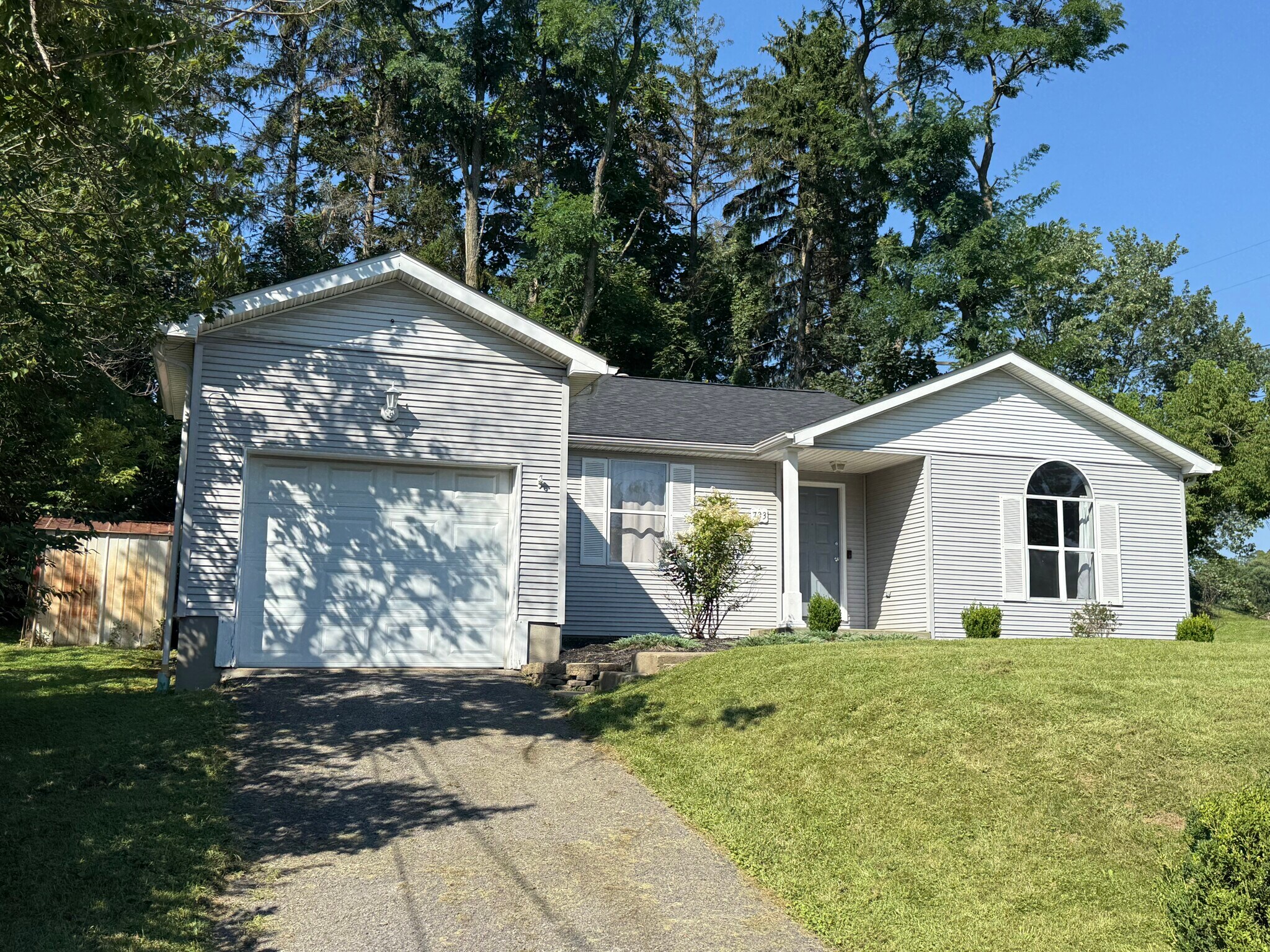 Front home - 733 Riley St