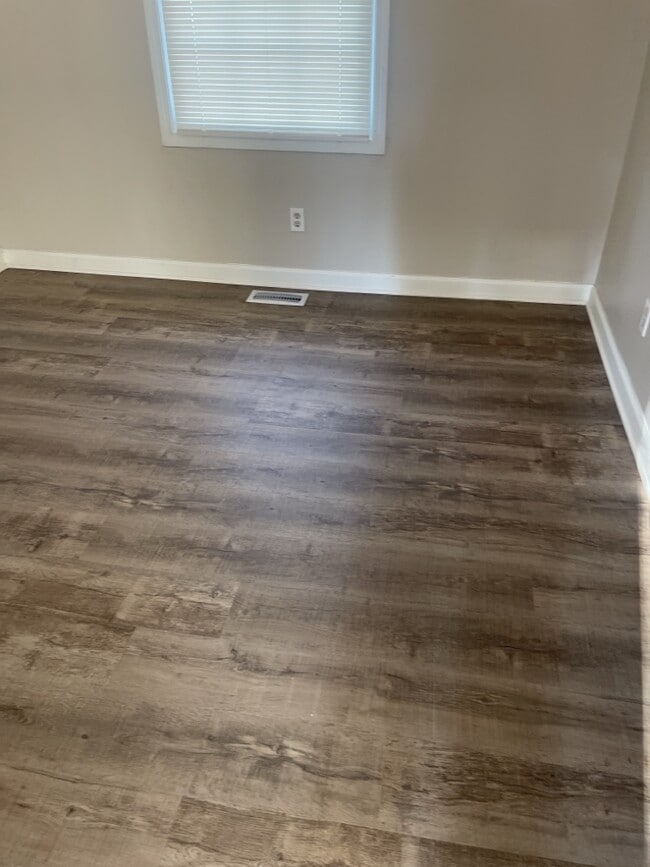 Building Photo - 6105 Trent Dr NW