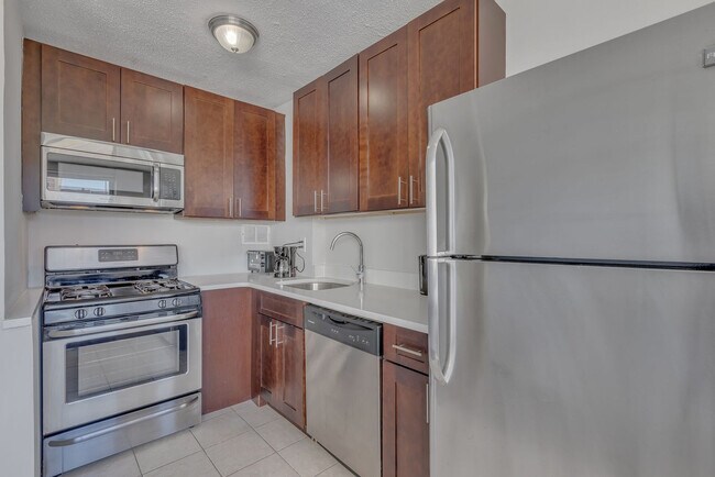 Building Photo - 5403 Wissahickon Ave
