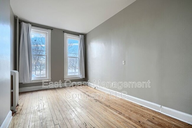 Building Photo - 2417 Maryland Ave