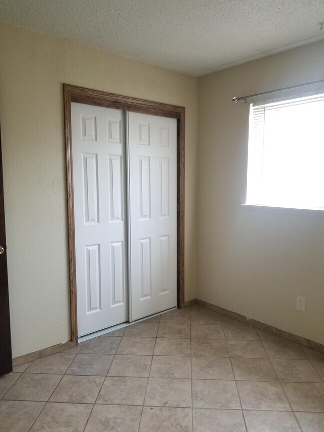 Building Photo - 3944 Camino Del Valle SW