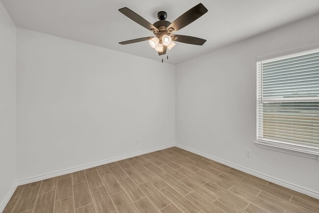 Building Photo - Beautiful New Build in Highly Desired Area