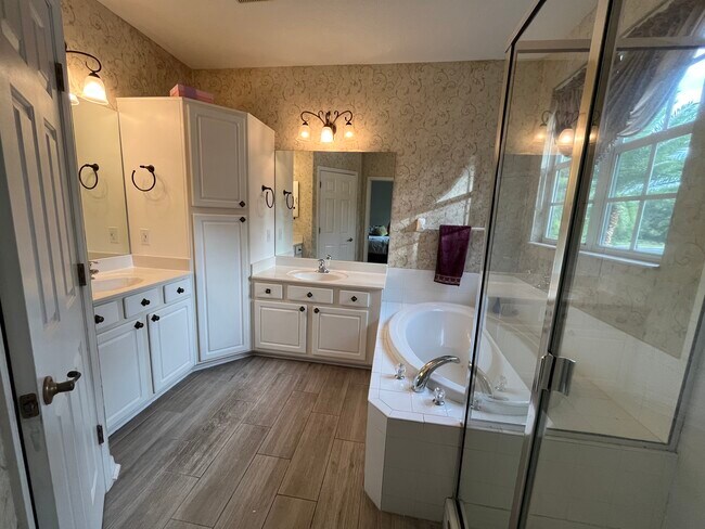 Building Photo - 14467 Mirabelle Vista Cir