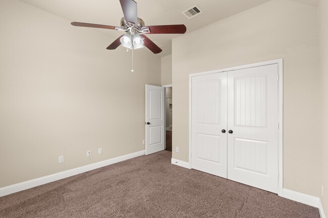 Building Photo - 4823 Palomar Ln