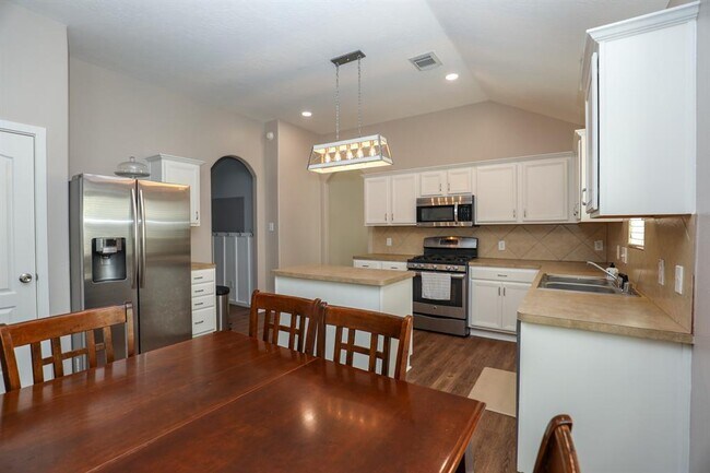 Building Photo - 18023 Melissa Springs Dr