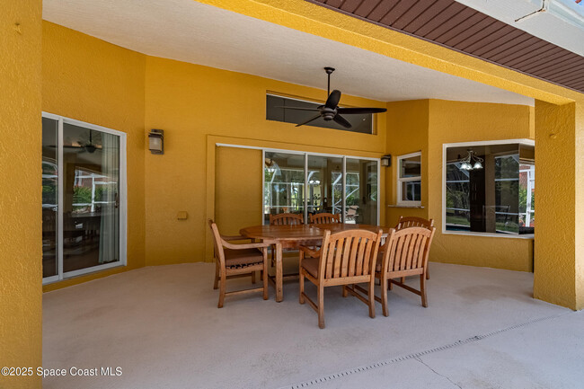 Building Photo - 3789 Peacock Dr