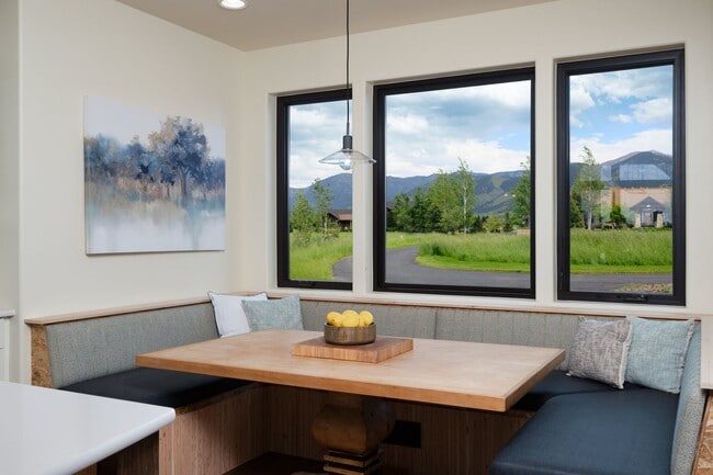 Building Photo - One of a Kind Custom Built Home for Rent in Gallatin Valley!