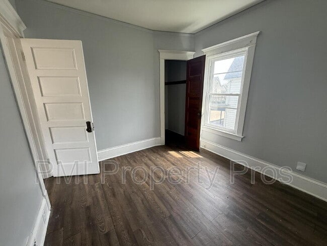 Building Photo - 2155 N 32nd St