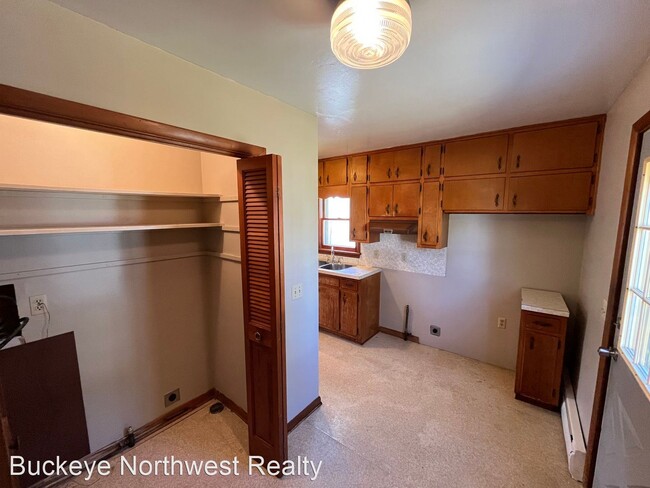 Building Photo - 2 br, 1 bath House - 850 Wright St